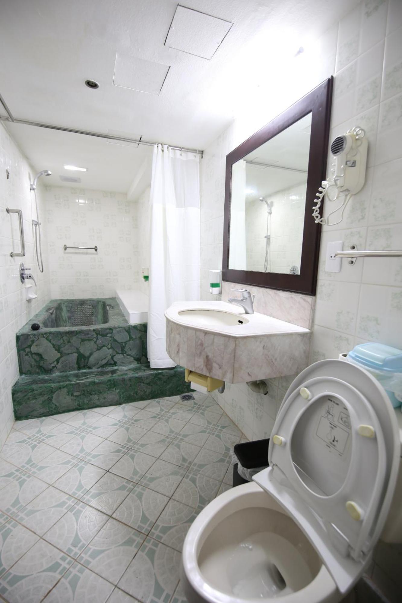 Hotel Asia Cebu Esterno foto