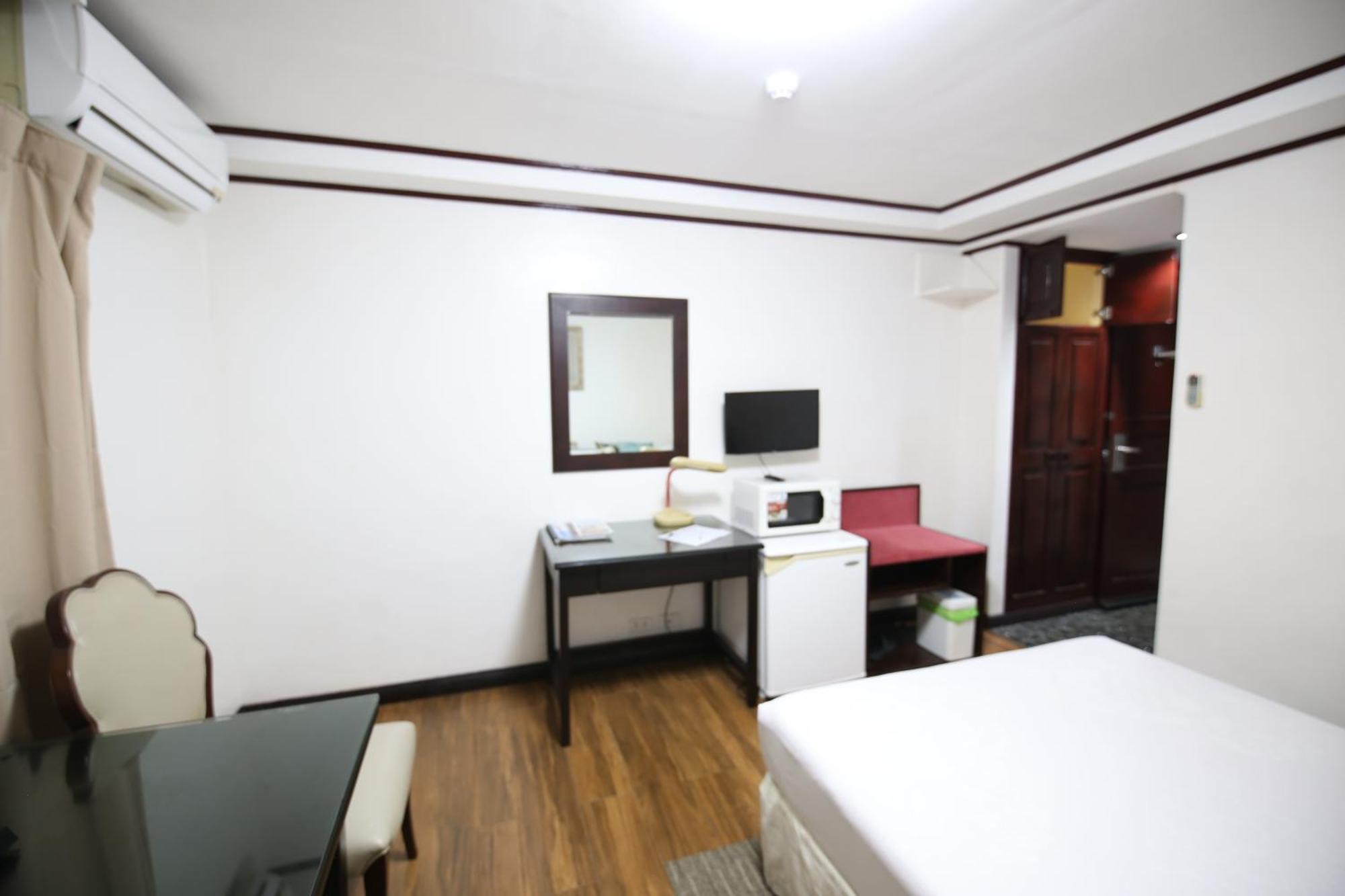 Hotel Asia Cebu Esterno foto