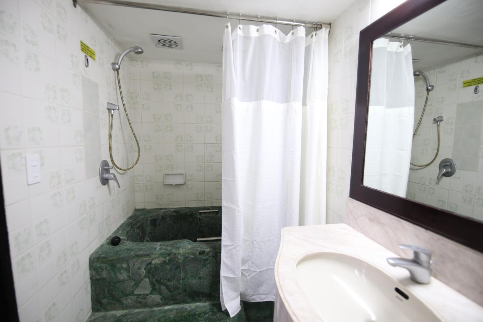 Hotel Asia Cebu Esterno foto